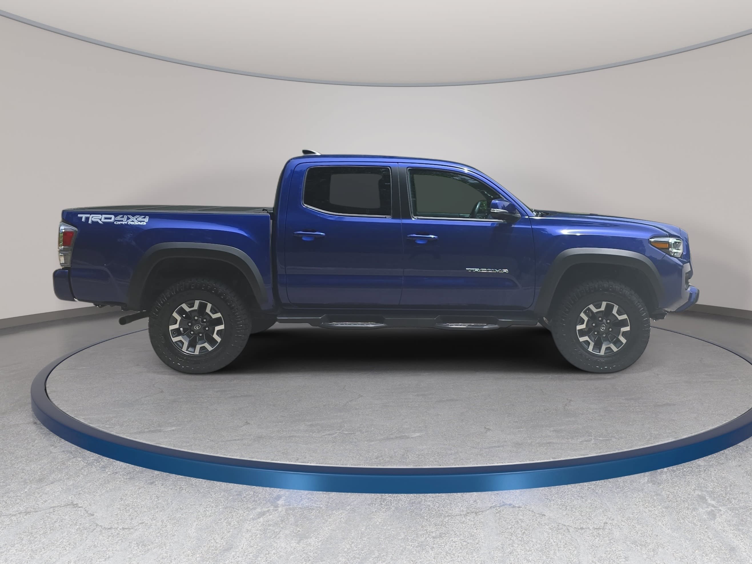 Used 2023 Toyota Tacoma TRD Off-Road w/ TRD Premium Off Road Package AWD/4WD image 4