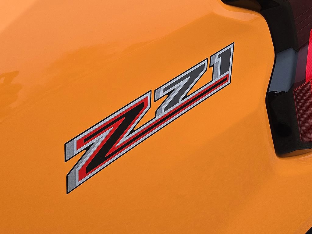 Used 2025 Chevrolet Colorado Z71 w/ Technology Package image 12
