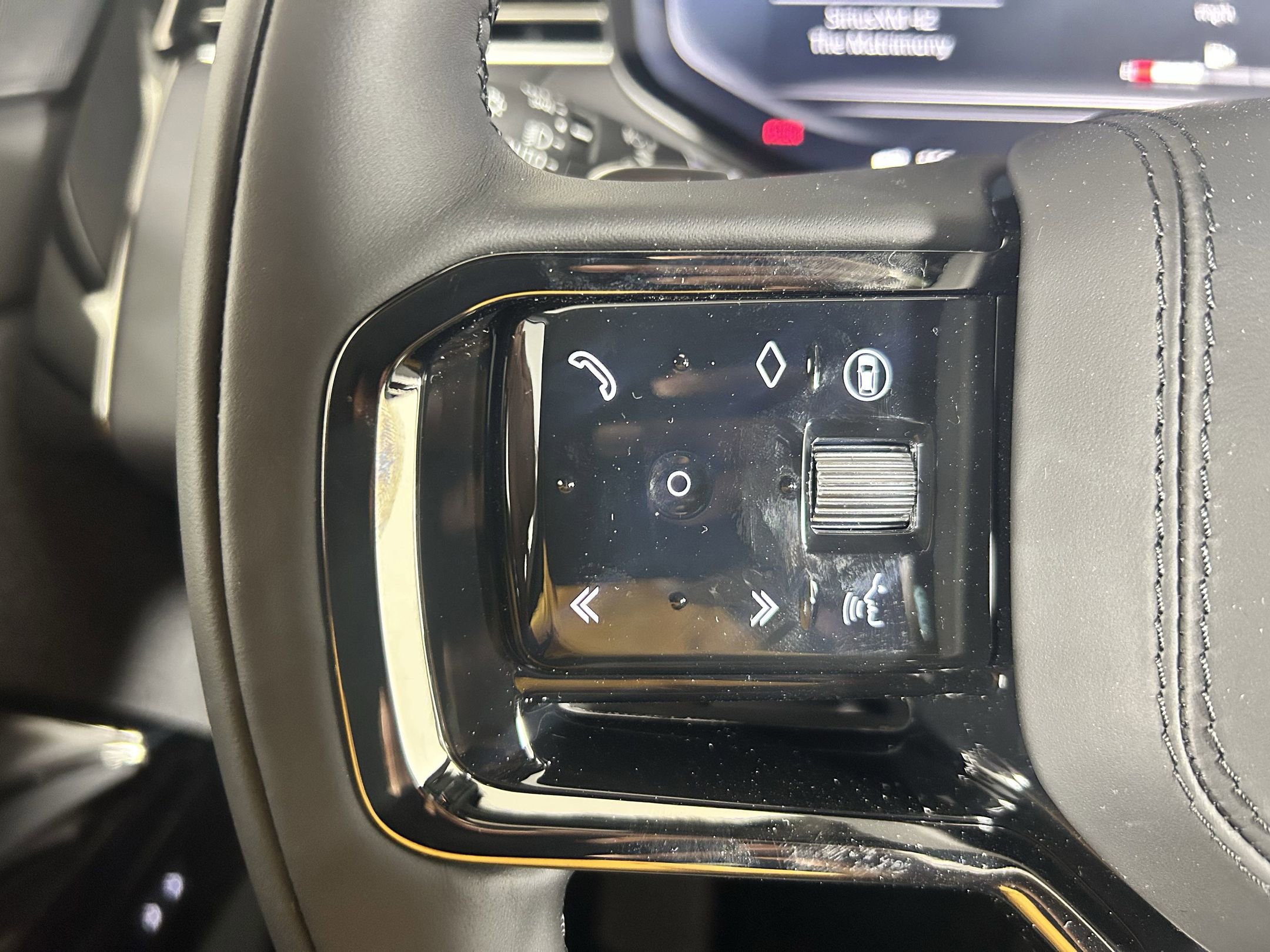 New 2025 Land Rover Range Rover Sport Dynamic SE image 14