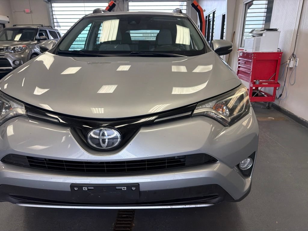 Used 2017 Toyota RAV4 XLE w/ Premium Special Value Package AWD/4WD image 4