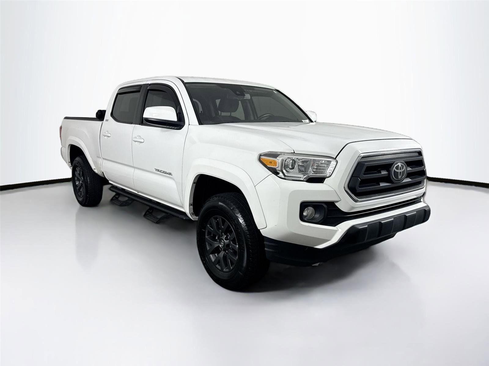 Used 2020 Toyota Tacoma SR5 AWD/4WD image 8