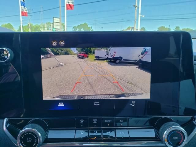 Used 2024 Chevrolet Colorado W/T w/ Safety Package RWD image 23