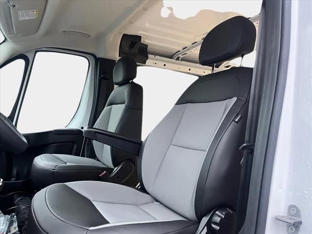 New 2025 RAM ProMaster 2500 w/ Quick Order Package 22G SLT image 8