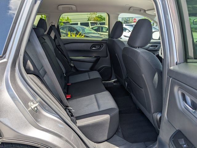 Used 2024 Nissan Rogue SV FWD image 16