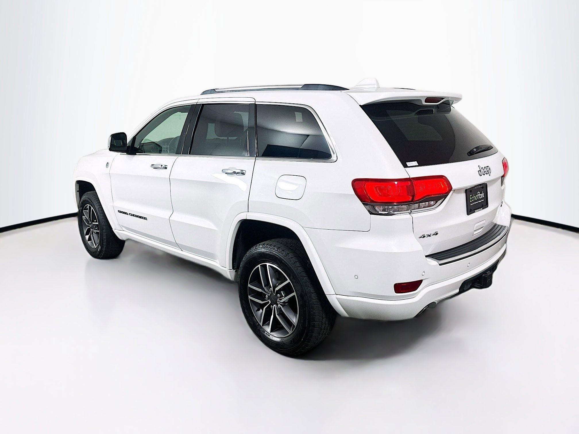 Used 2021 Jeep Grand Cherokee Overland AWD/4WD image 5
