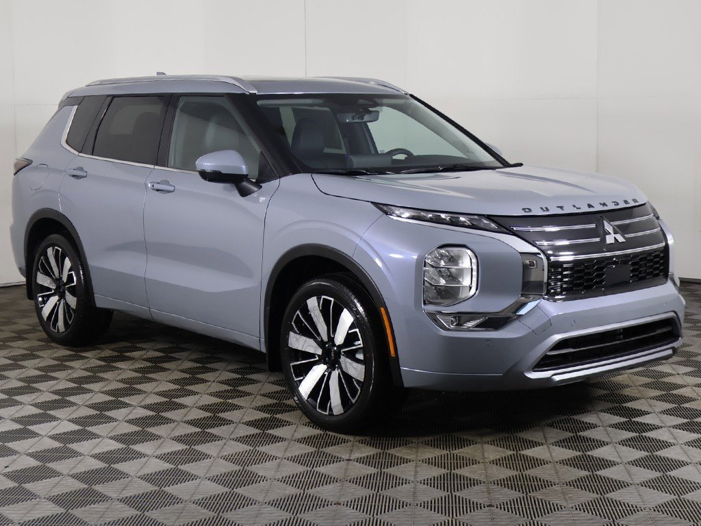 New 2026 Mitsubishi Outlander SEL image 2