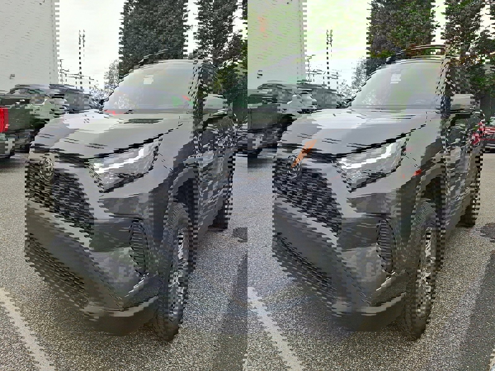 Used 2022 Toyota RAV4 XLE image 3