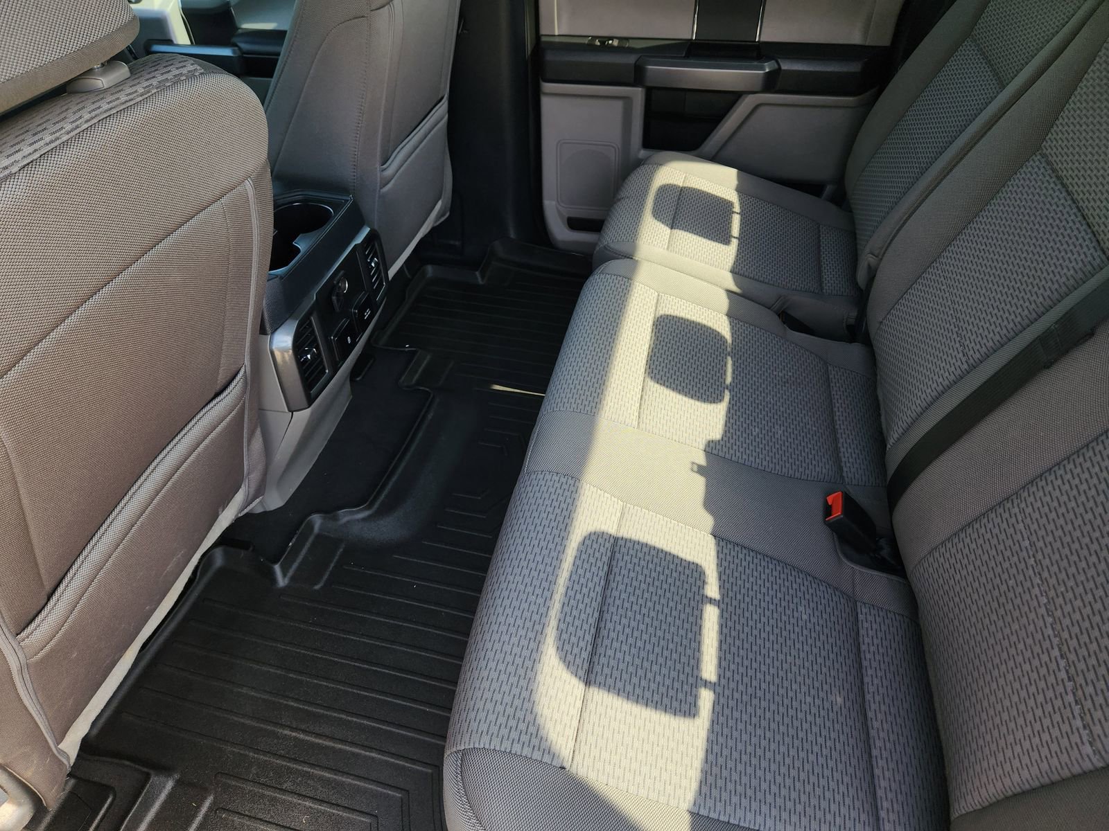 Used 2022 Ford F450 XLT w/ FX4 Off-Road Package AWD/4WD image 39