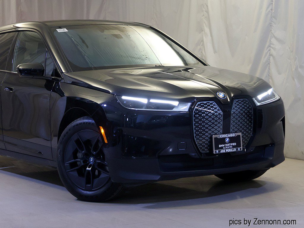 Certified 2024 BMW iX xDrive50 w/ Premium Package AWD/4WD image 2