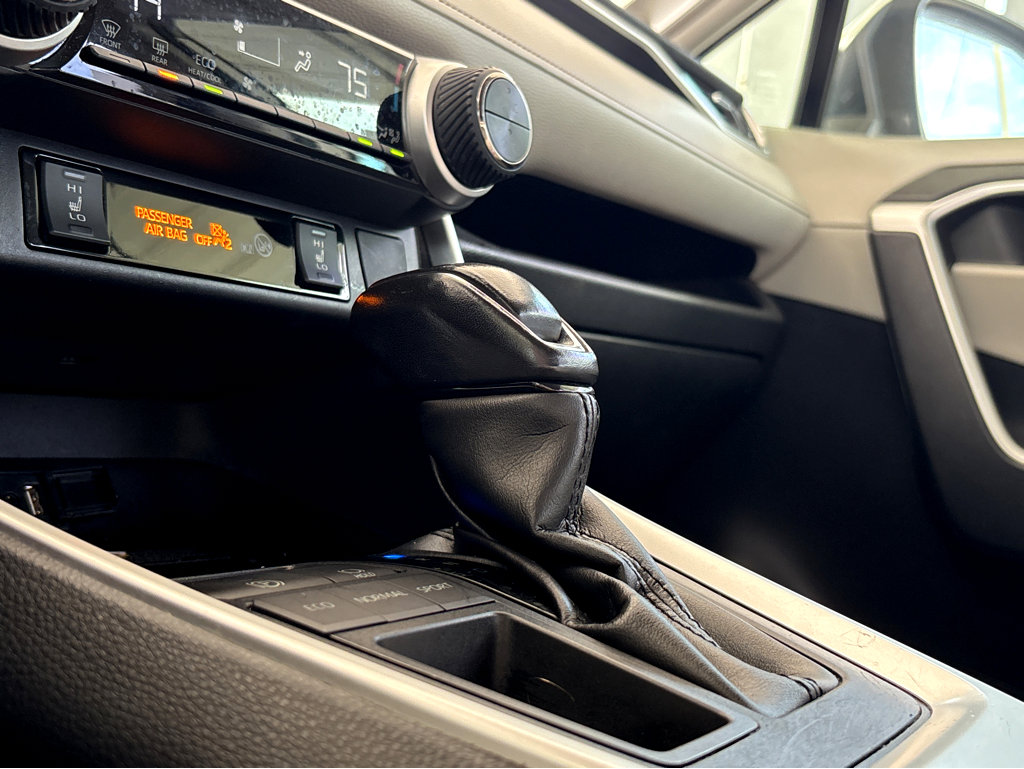 Used 2019 Toyota RAV4 XLE Premium w/ Advanced Technology Package image 17