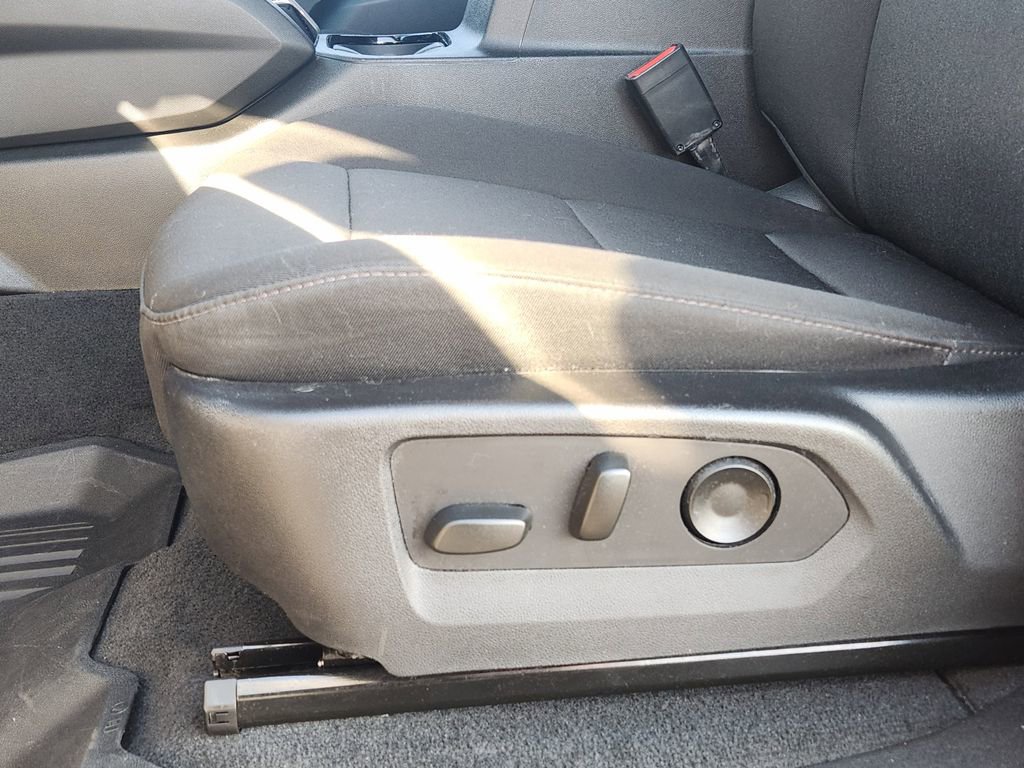 Used 2023 Chevrolet Colorado Trail Boss AWD/4WD image 24