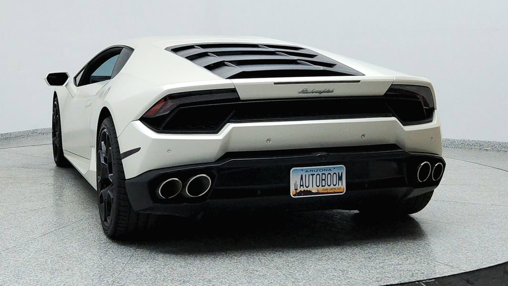 Used 2018 Lamborghini Huracan LP 580-2 image 4