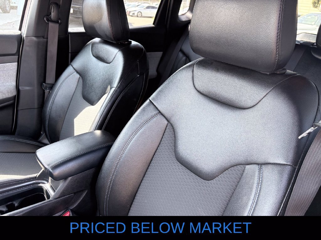 Used 2024 Jeep Compass Latitude AWD/4WD image 11