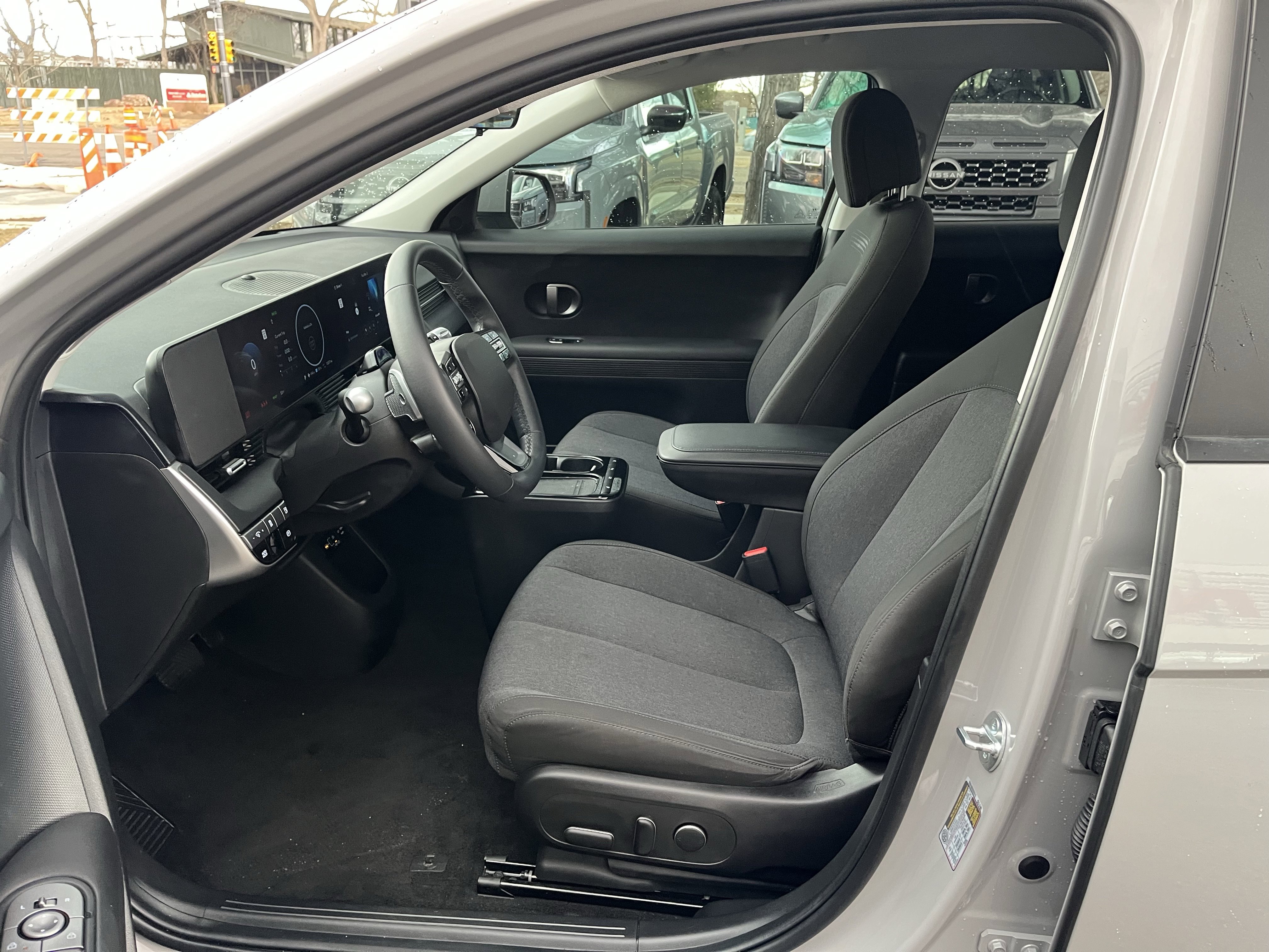 Used 2025 Hyundai Ioniq 5 SE image 13