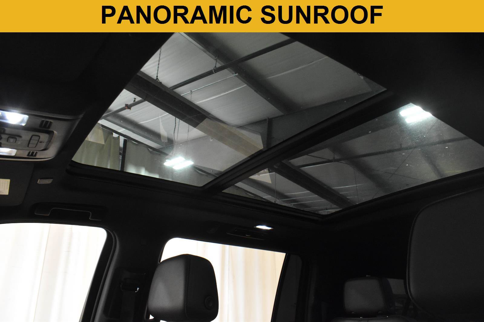 Used 2022 Chevrolet Suburban RST w/ Luxury Package AWD/4WD image 6
