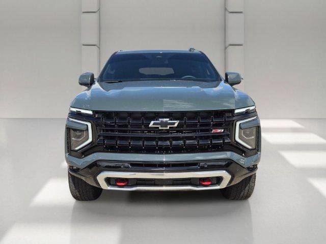 Used 2026 Chevrolet Suburban Z71 w/ Comfort Package AWD/4WD image 8