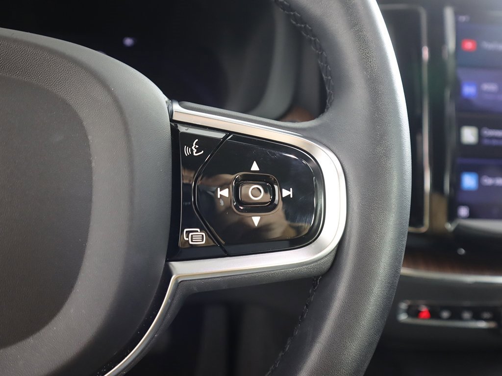 Used 2023 Volvo XC60 B5 Plus w/ Climate Package image 47