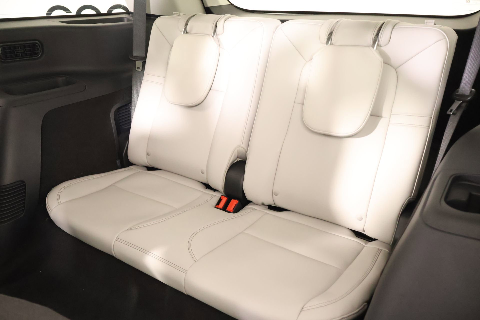 New 2026 Lincoln Aviator AWD image 13