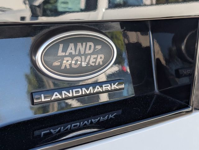 Used 2020 Land Rover Discovery Landmark AWD/4WD image 14