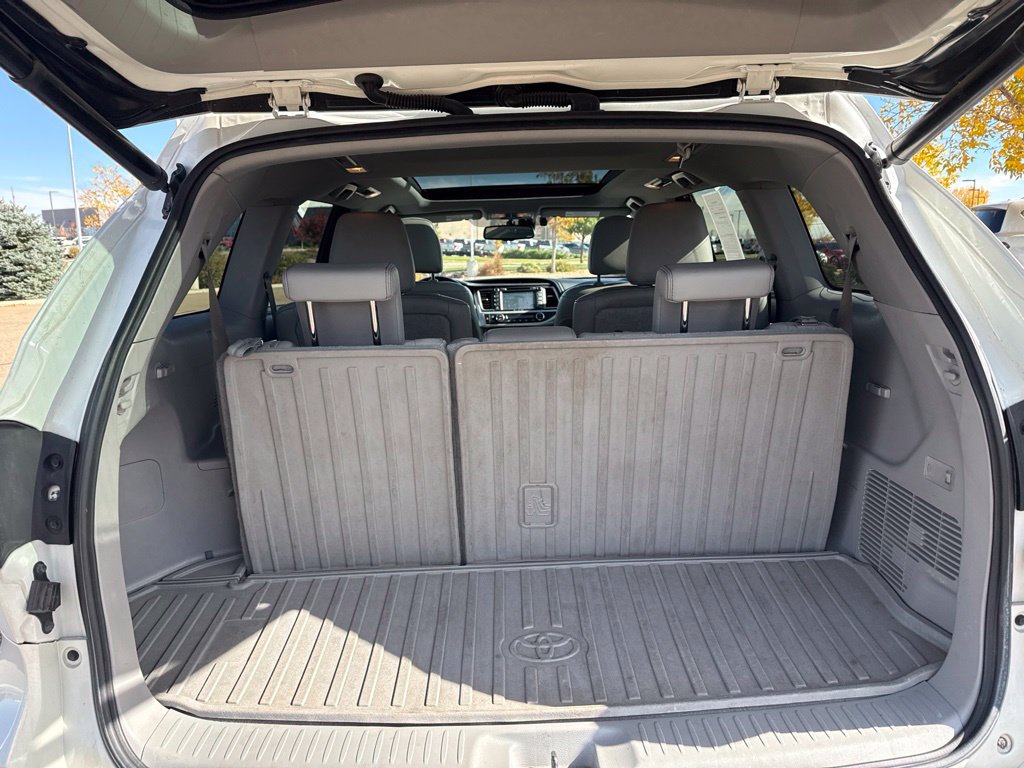 Used 2016 Toyota Highlander Limited AWD/4WD image 6