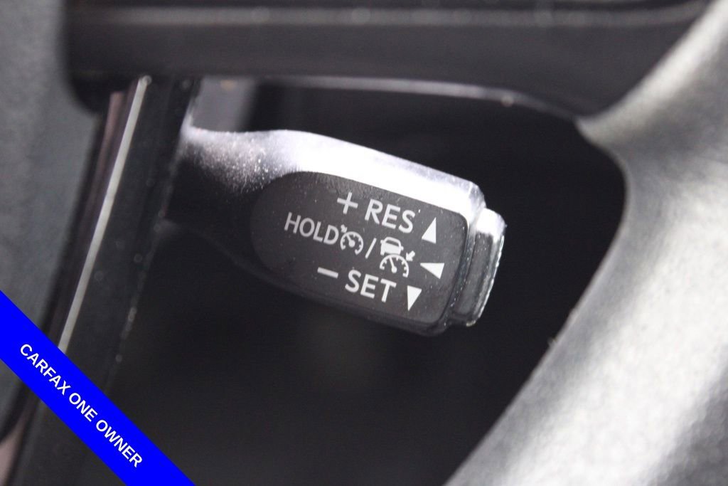 Used 2020 Toyota Prius LE image 31