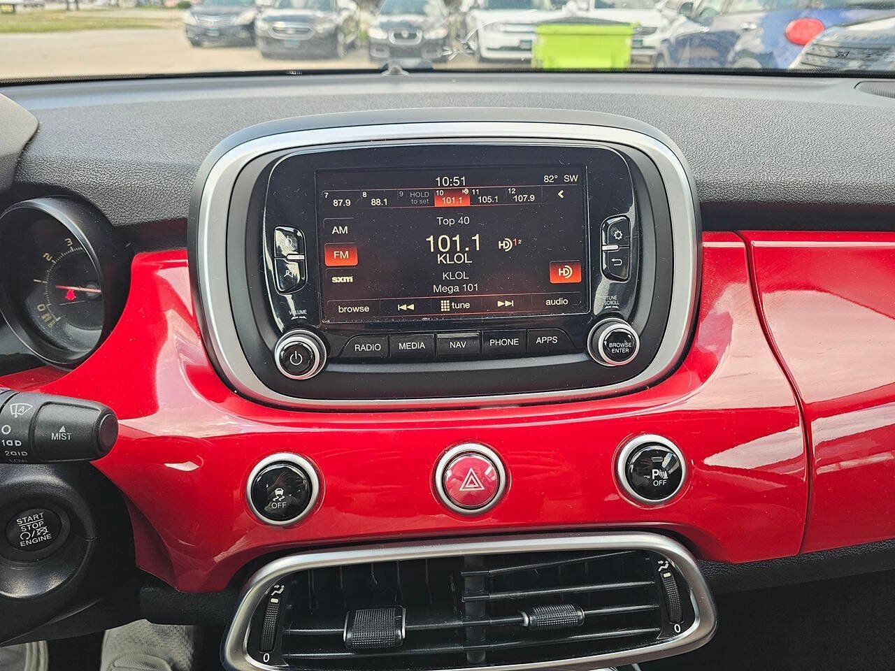 Used 2016 FIAT 500X Lounge FWD image 12