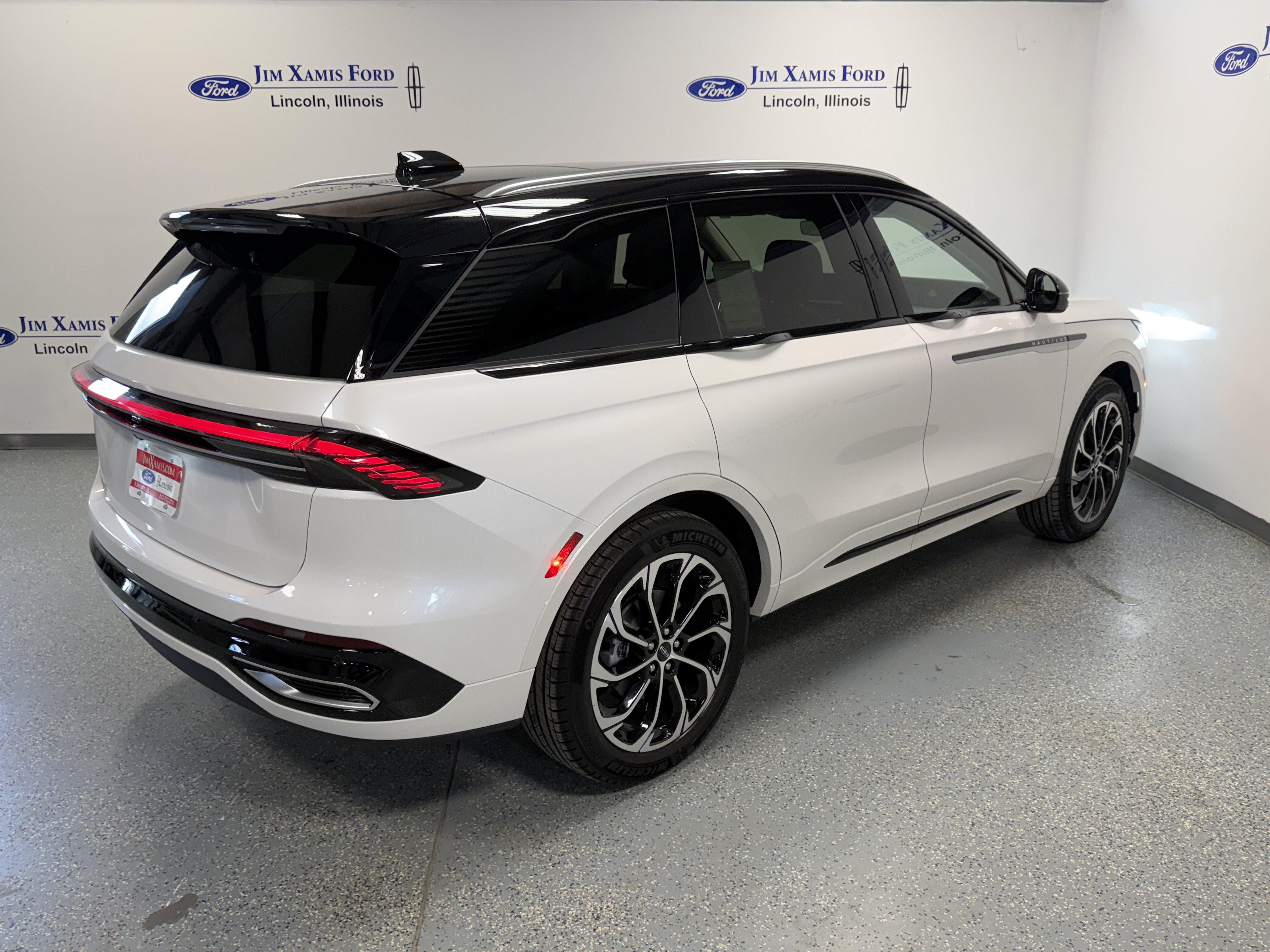 New 2026 Lincoln Nautilus Reserve AWD/4WD image 35