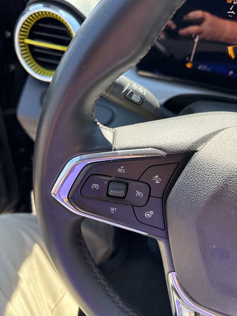 Used 2024 Chevrolet Trax LT w/ Driver Confidence Package image 17