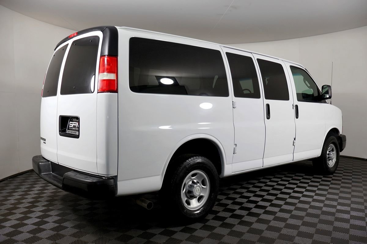 Used 2016 Chevrolet Express 2500 LS RWD image 8