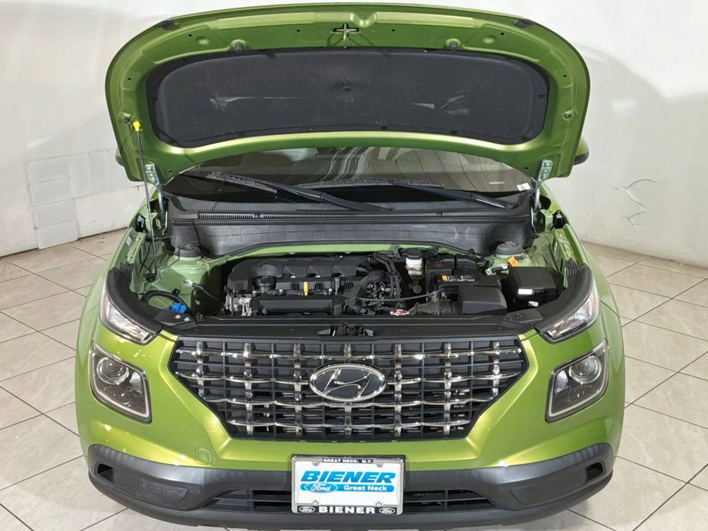 Used 2021 Hyundai Venue SEL image 16