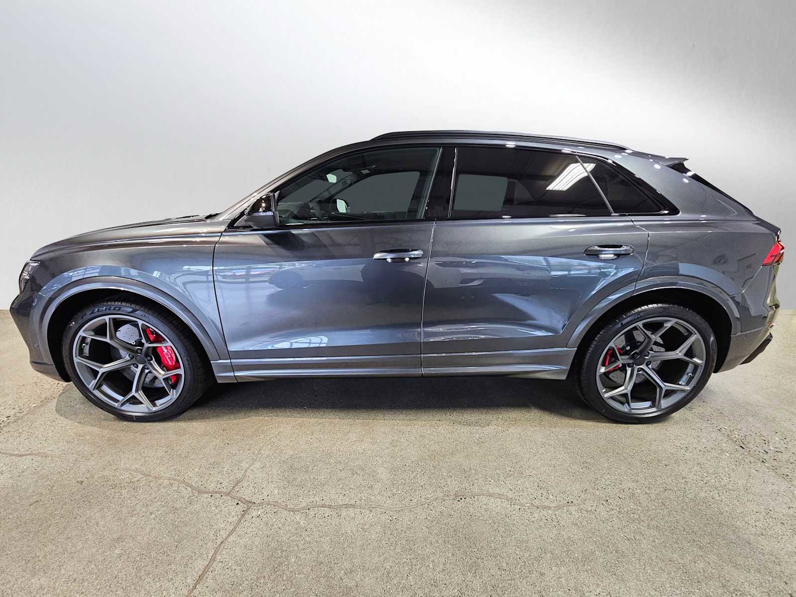 New 2026 Audi RS Q8 performance image 4