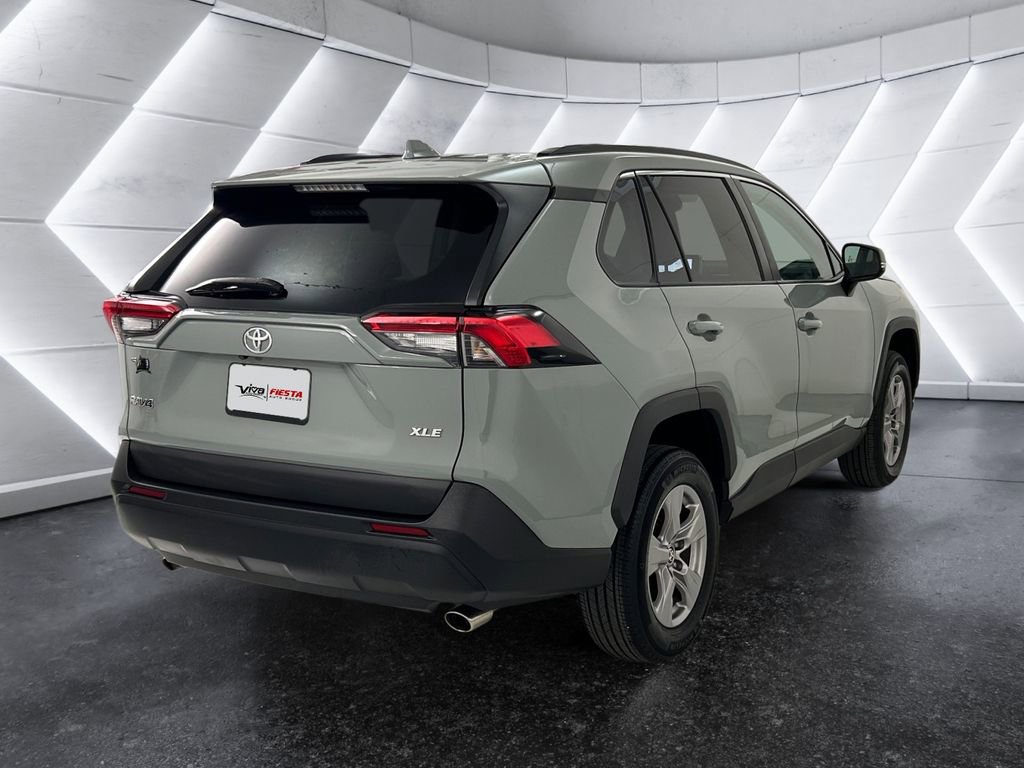 Used 2023 Toyota RAV4 XLE image 4