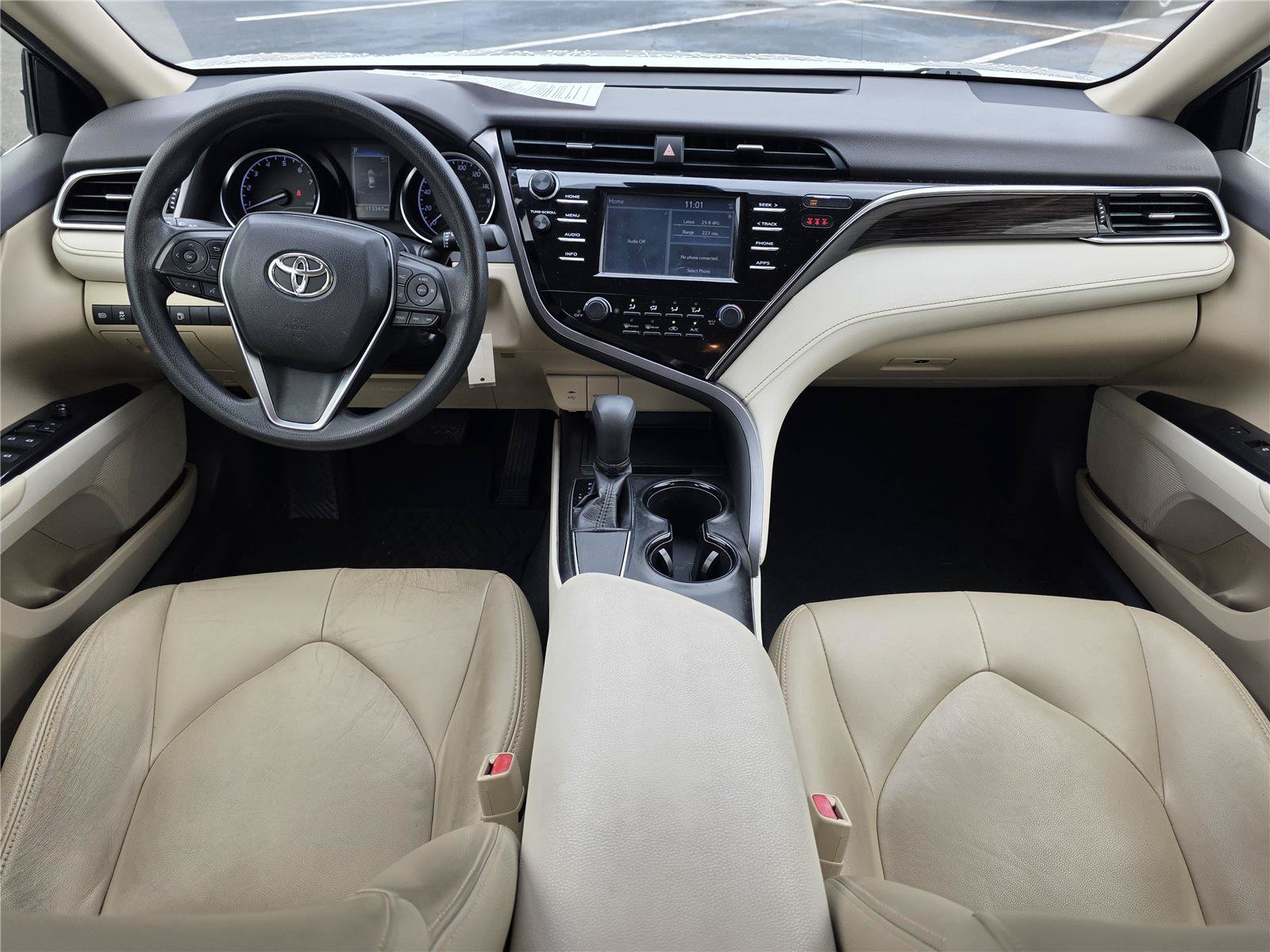 Used 2018 Toyota Camry LE FWD image 9