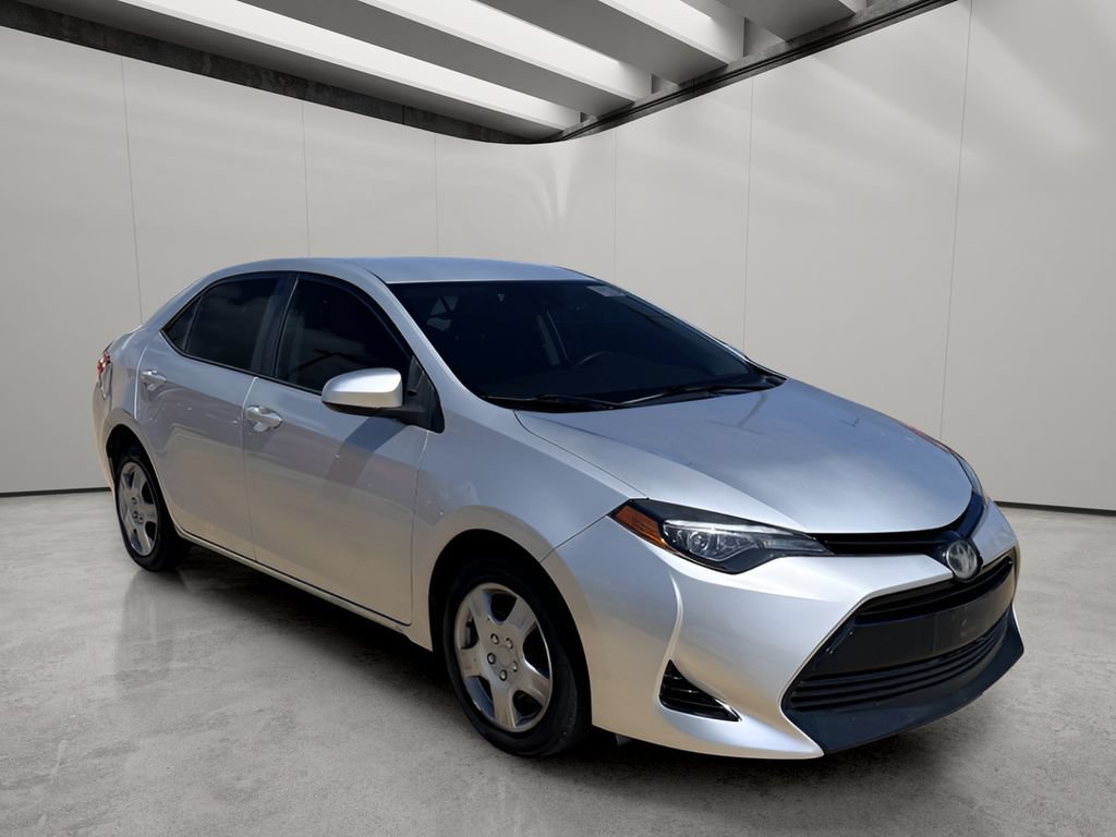 Used 2018 Toyota Corolla LE FWD image 7