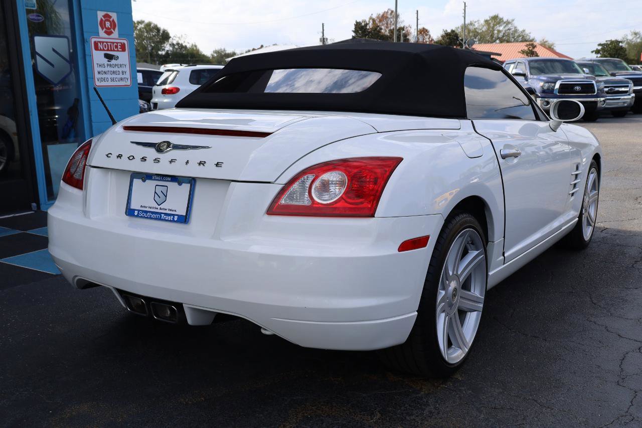 Used 2005 Chrysler Crossfire Limited image 7