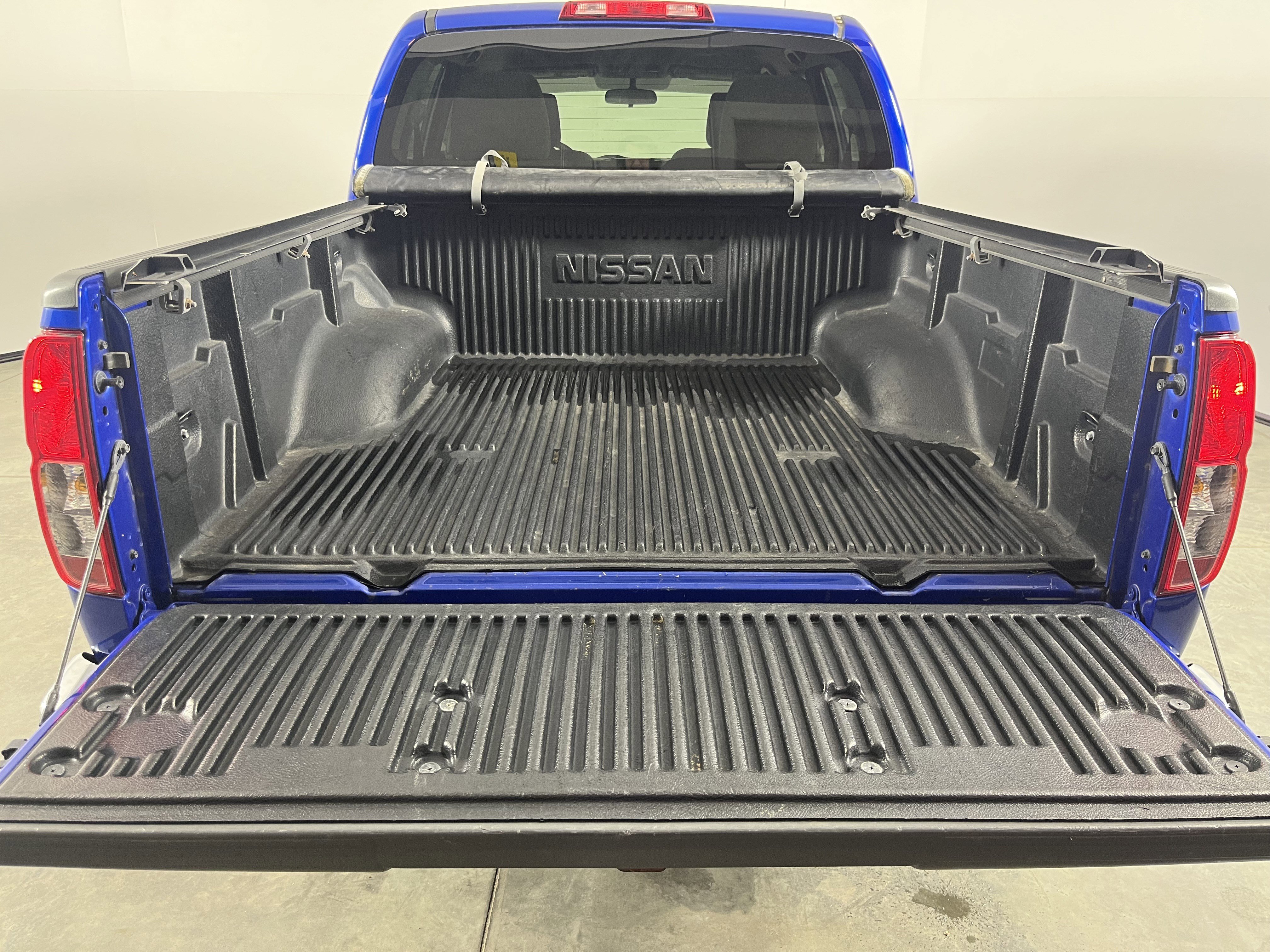 Used 2012 Nissan Frontier SV image 27