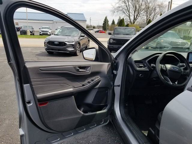 Certified 2023 Ford Escape Active AWD/4WD image 13