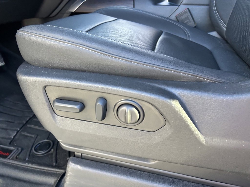 Used 2023 GMC Sierra 3500 SLT w/ SLT Premium Package image 50