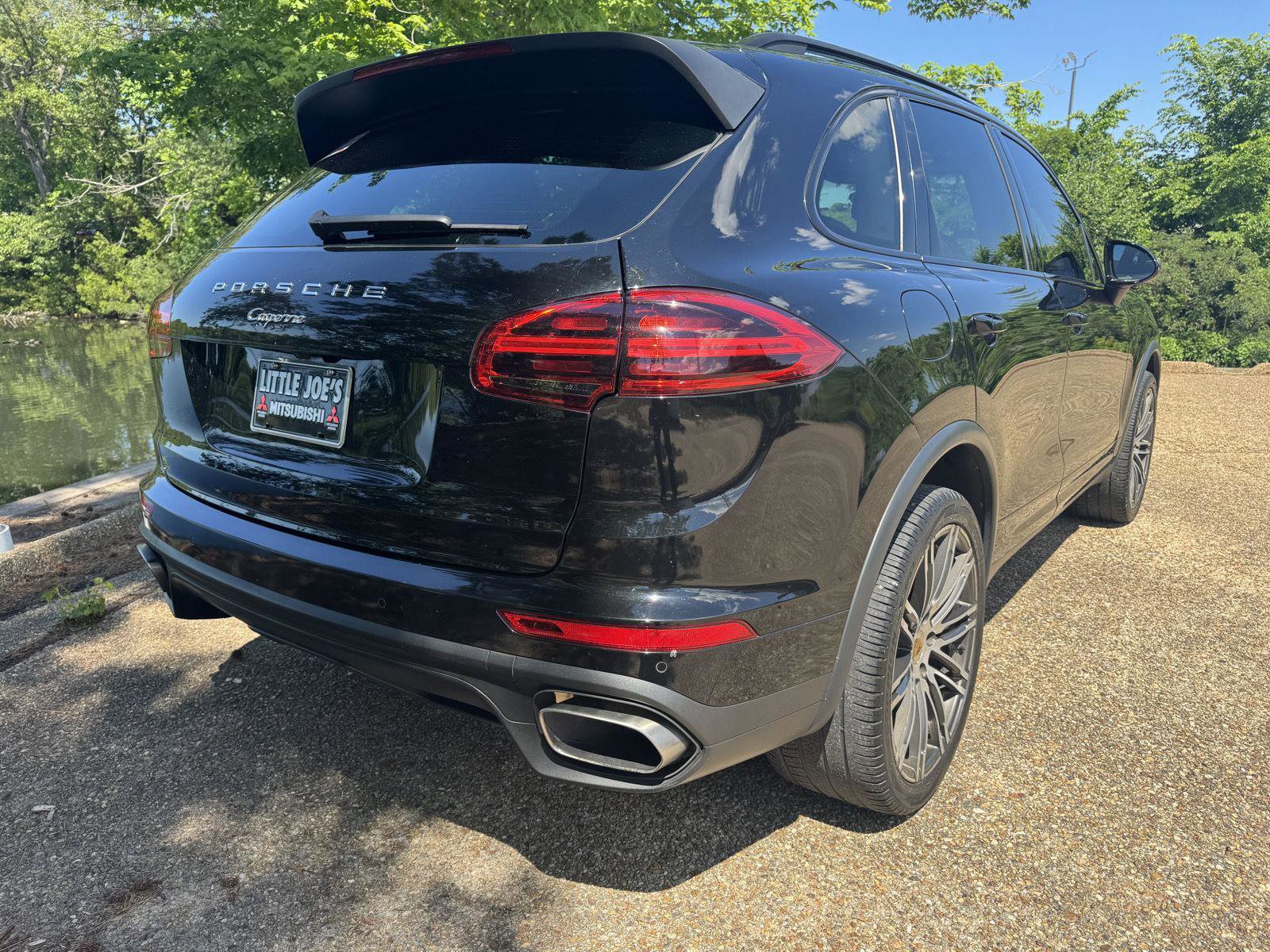 Used 2016 Porsche Cayenne AWD/4WD image 4