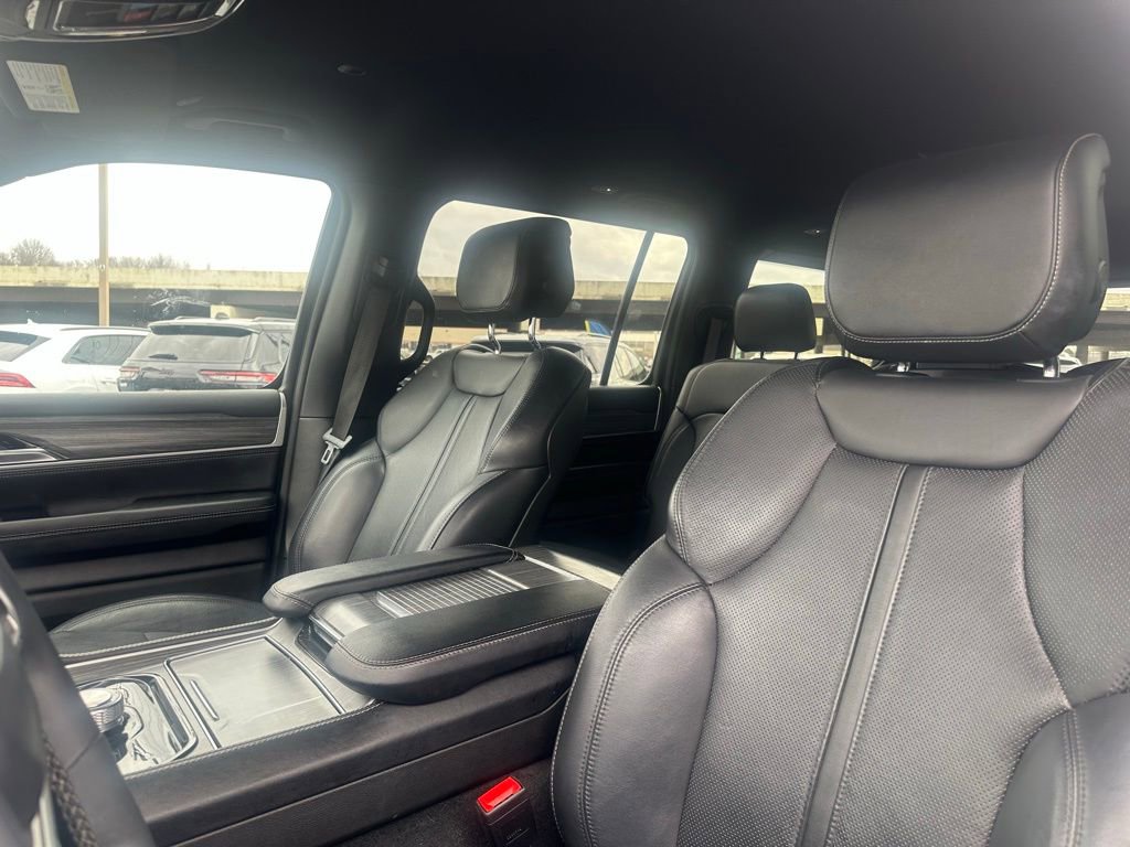 Used 2023 Jeep Wagoneer Series III w/ Preferred Equipment Group image 27