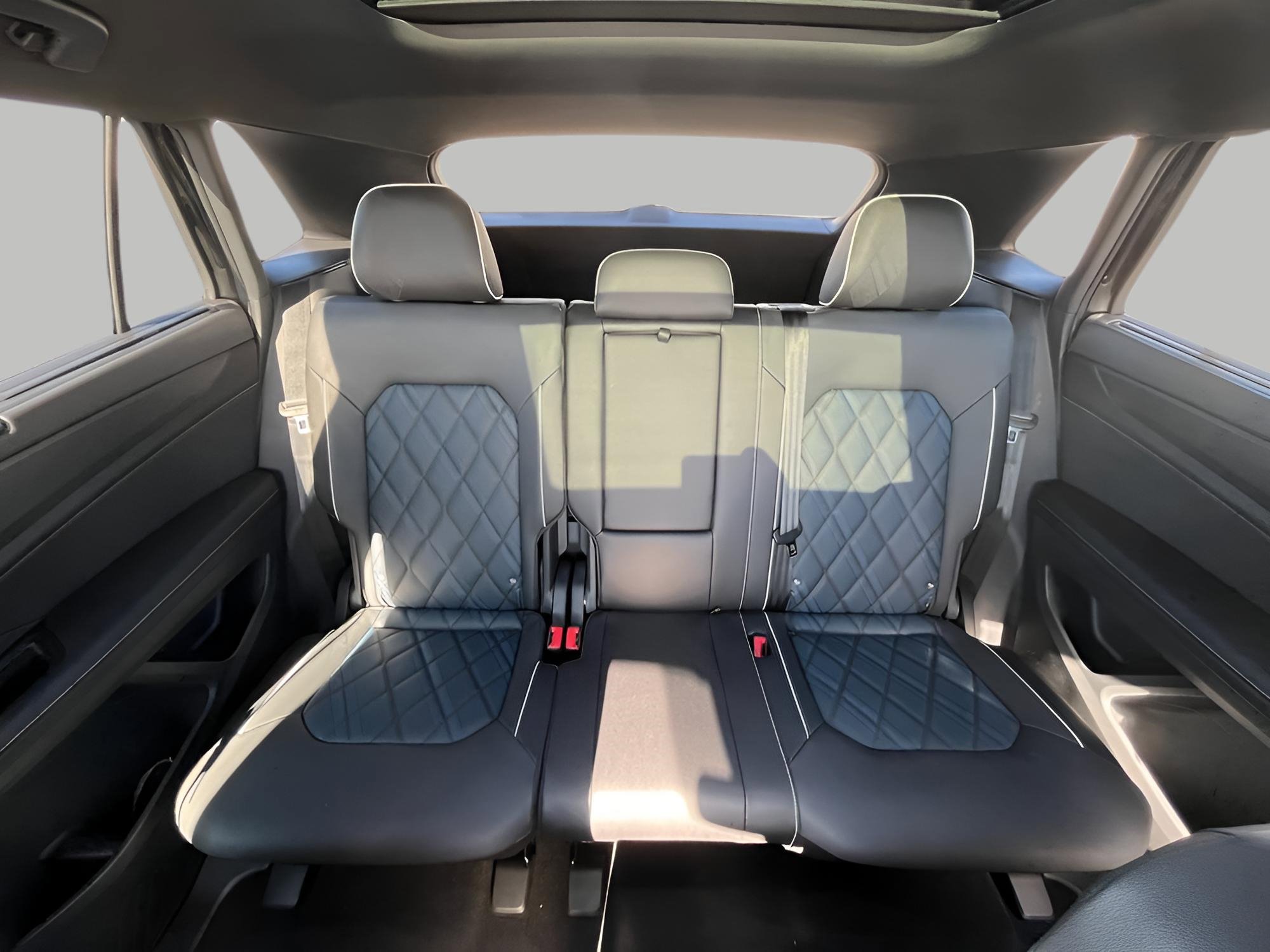 New 2026 Volkswagen Atlas Cross Sport SEL Premium R-Line image 24