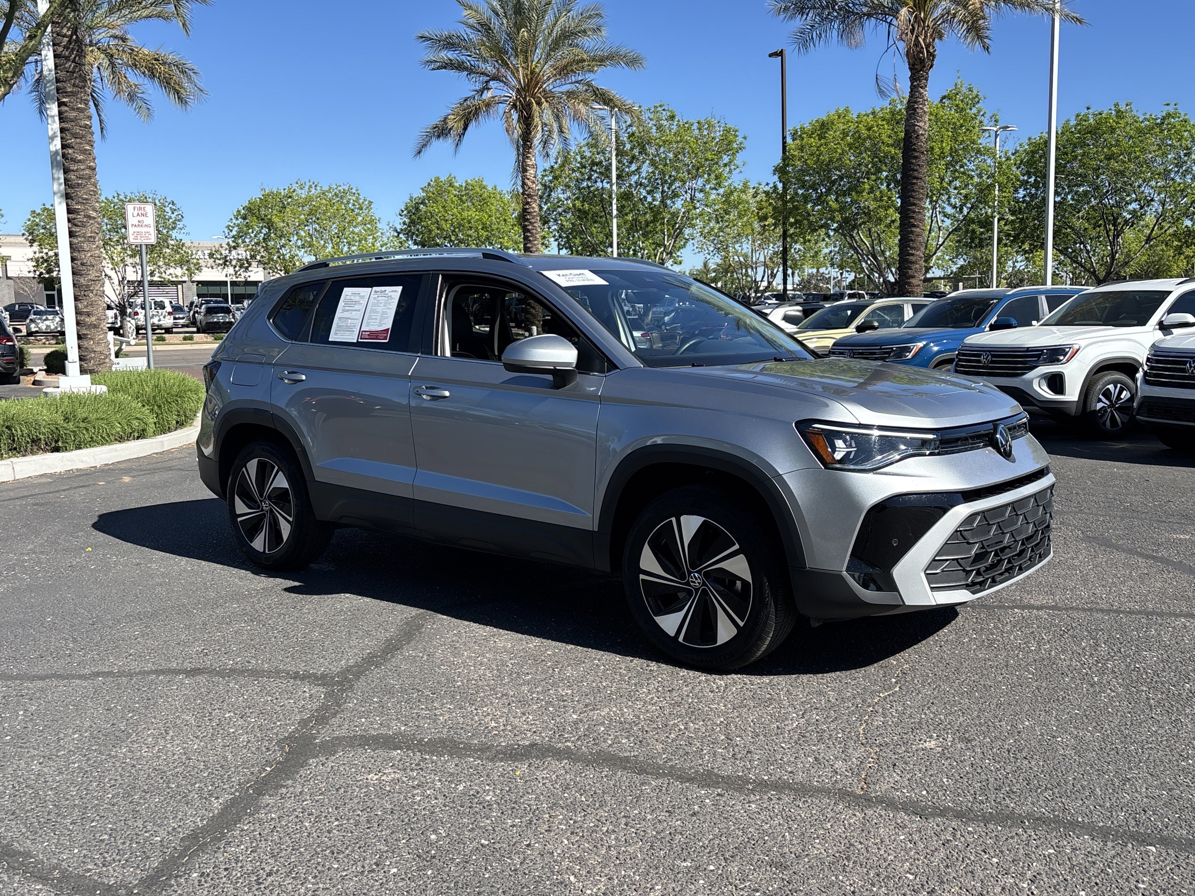 Used 2025 Volkswagen Taos SE image 6