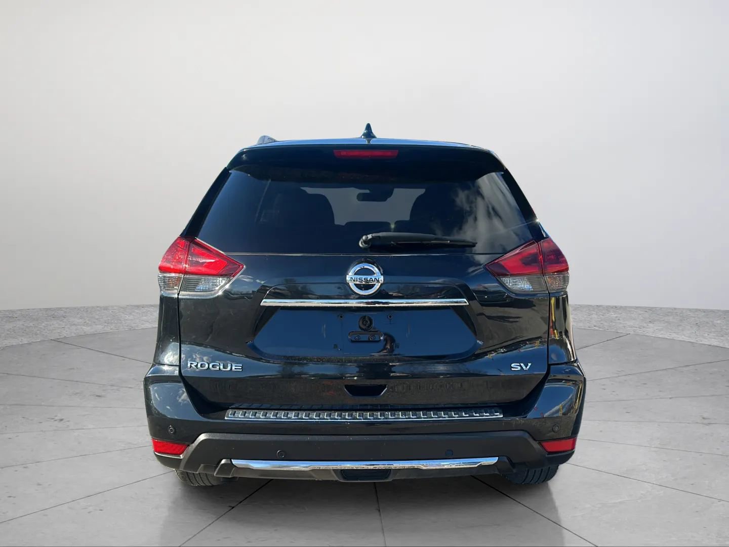 Used 2019 Nissan Rogue SV AWD/4WD image 14