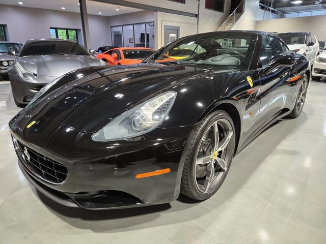 Used 2014 Ferrari California image 3