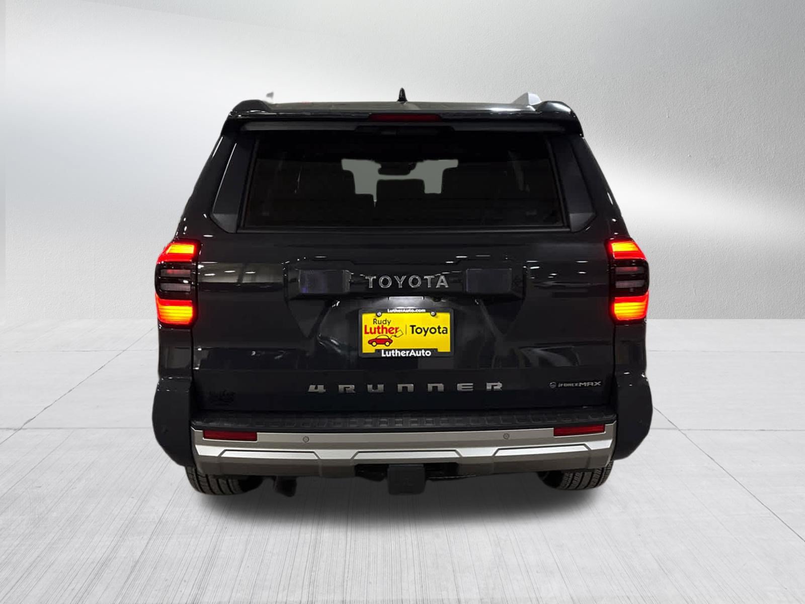 Used 2025 Toyota 4Runner Limited AWD/4WD image 5