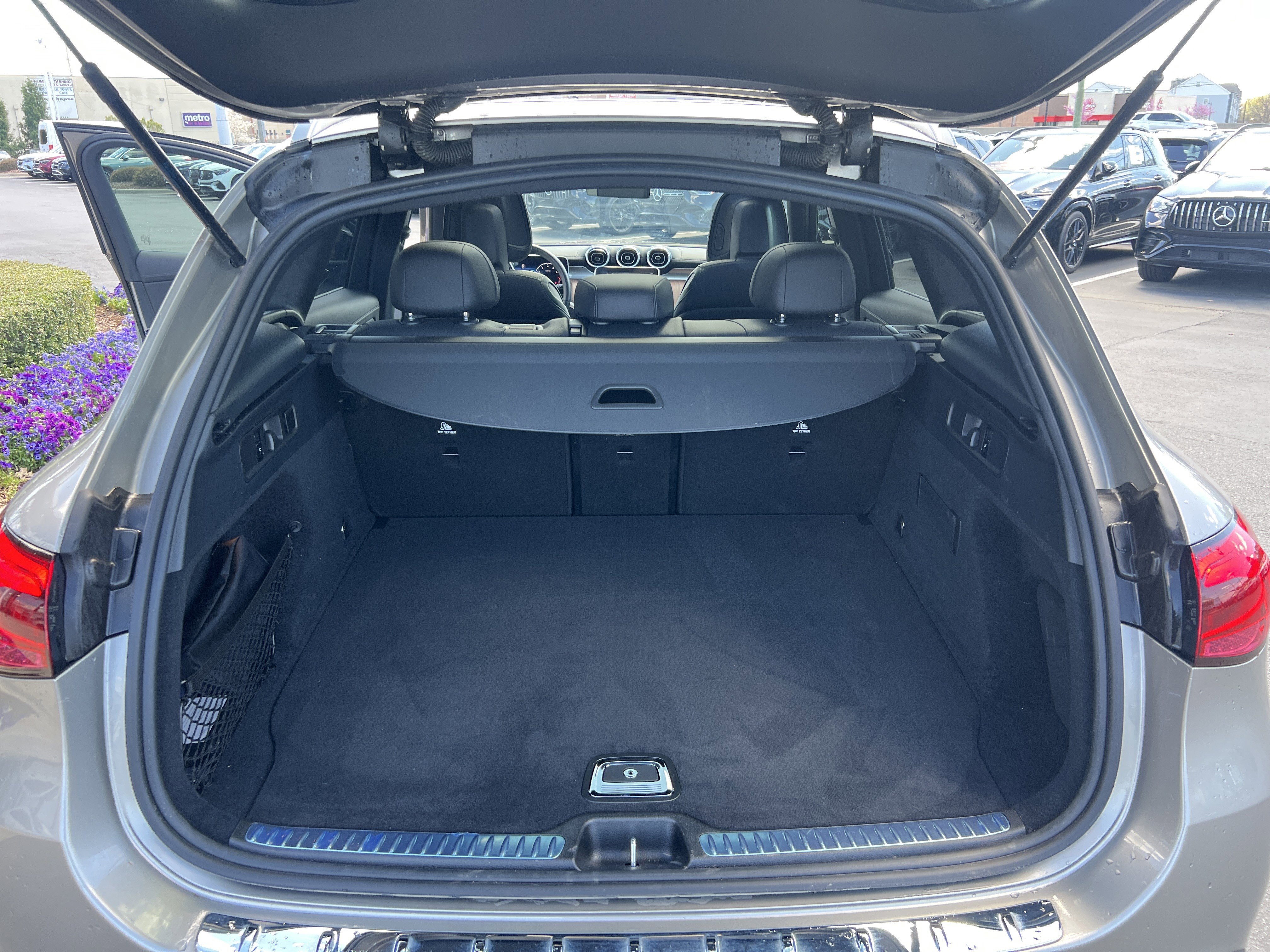 Used 2024 Mercedes-Benz GLC 300 4MATIC w/ AMG Line image 34