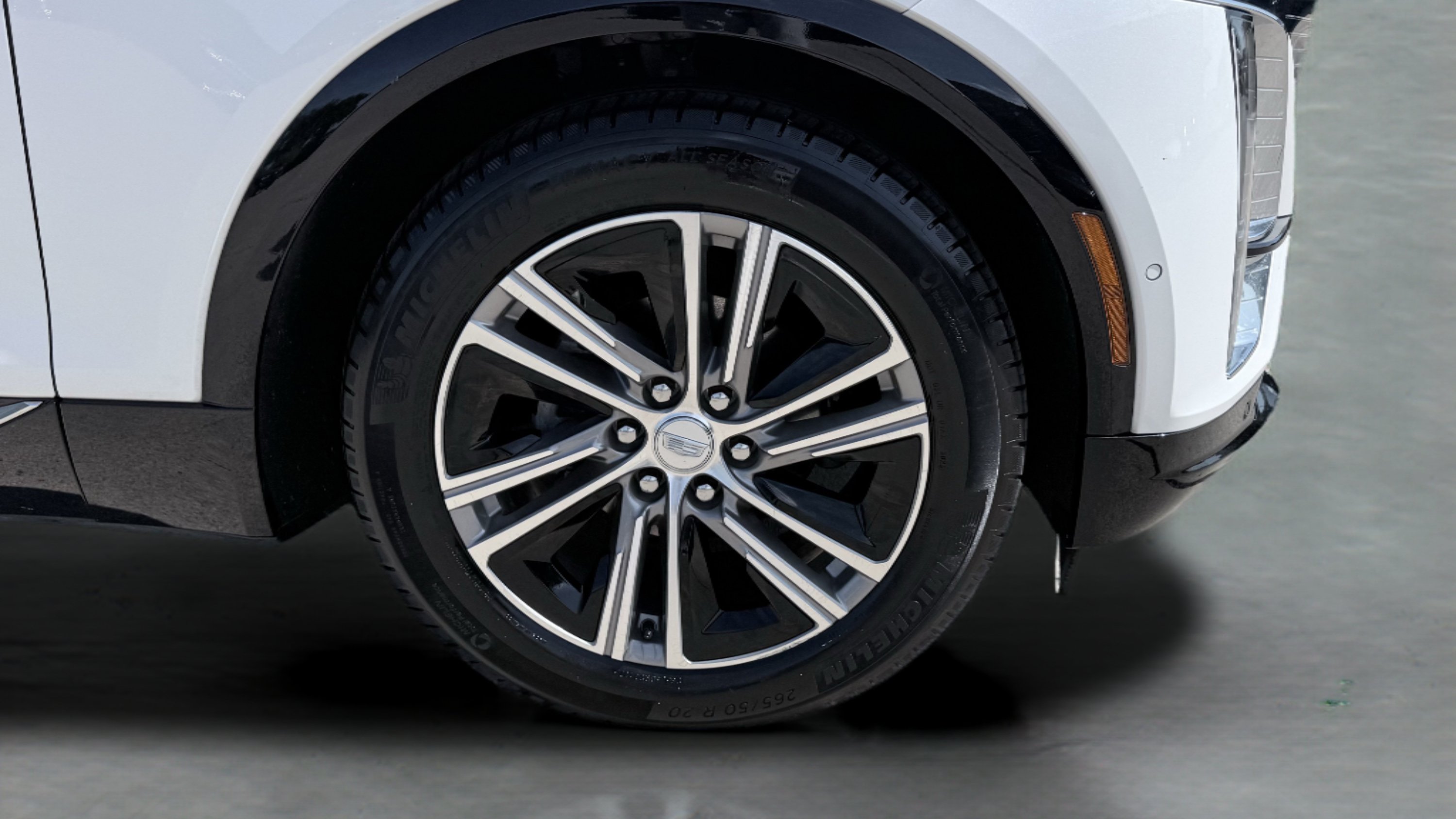 Used 2024 Cadillac Lyriq Luxury RWD image 13