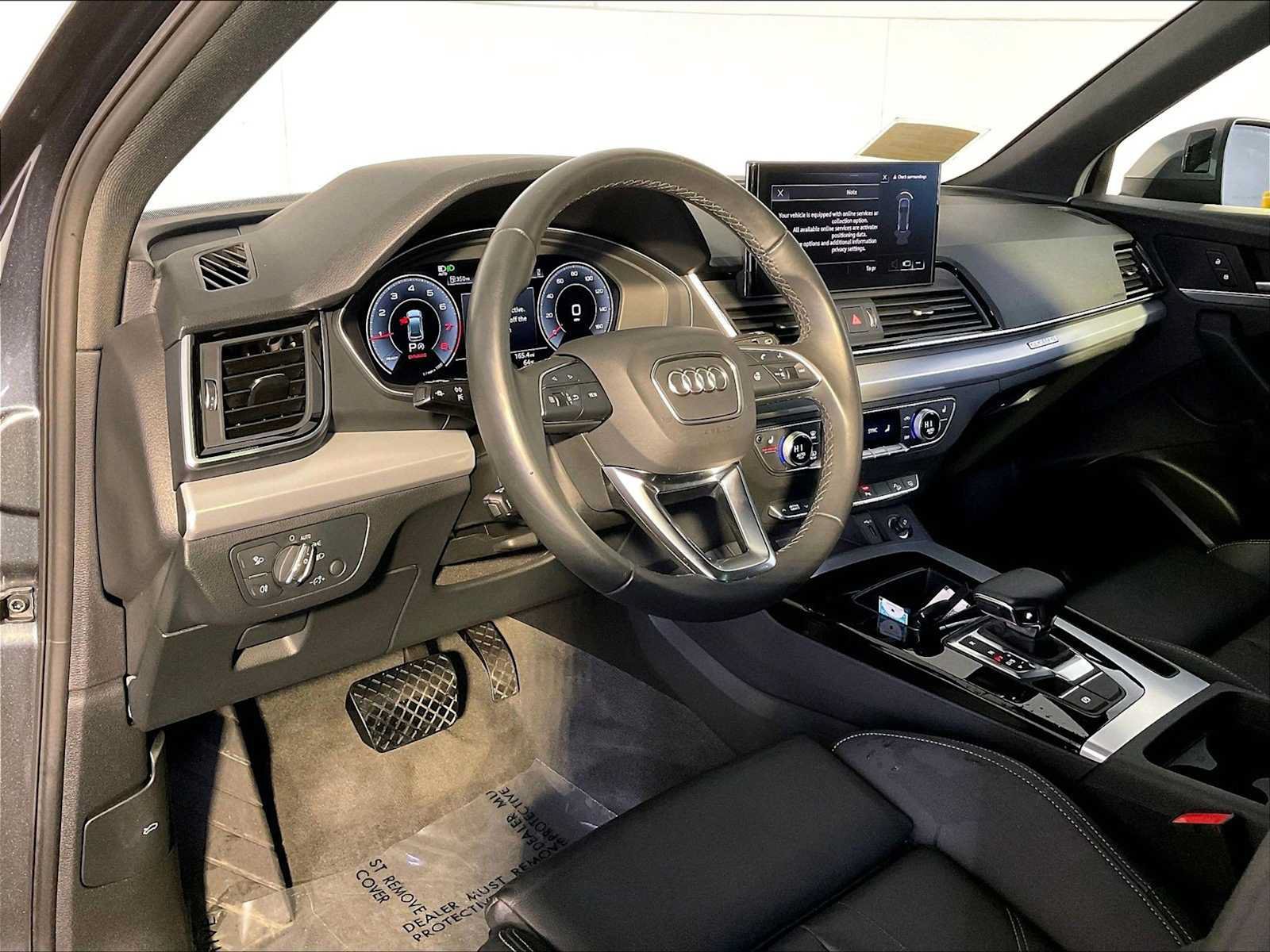 Used 2025 Audi Q5 2.0T Premium w/ Convenience Plus Package AWD/4WD image 4