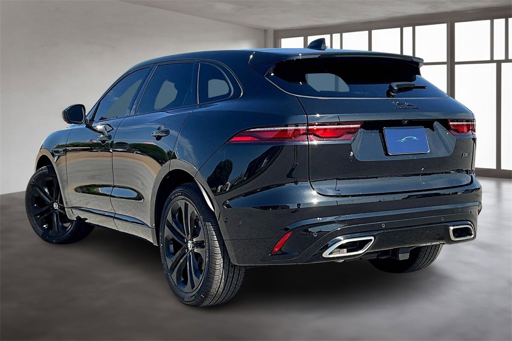New 2026 Jaguar F-PACE R-Dynamic S image 3
