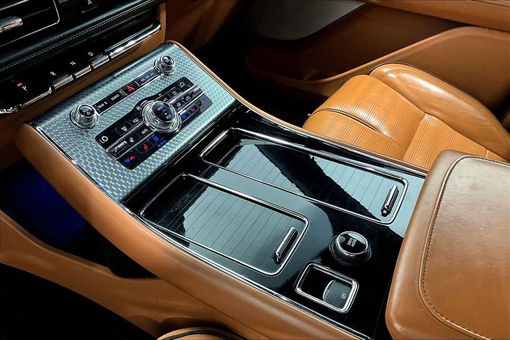 Used 2020 Lincoln Aviator Black Label Grand Touring w/ Class IV Trailer Tow Package image 17